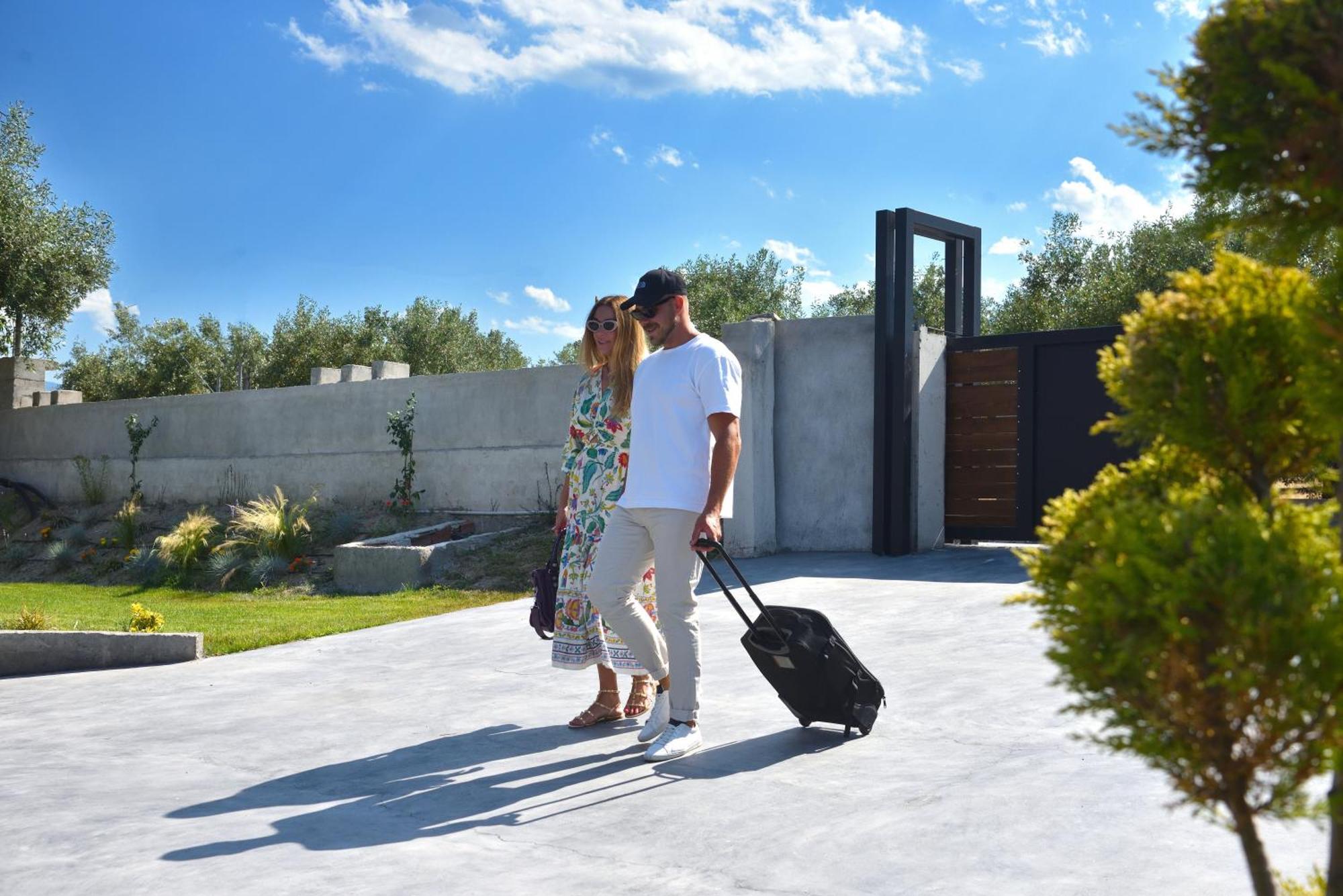 Olive All-Seasons Suites, Panel Hospitality Homes & Villas 리토코론 외부 사진